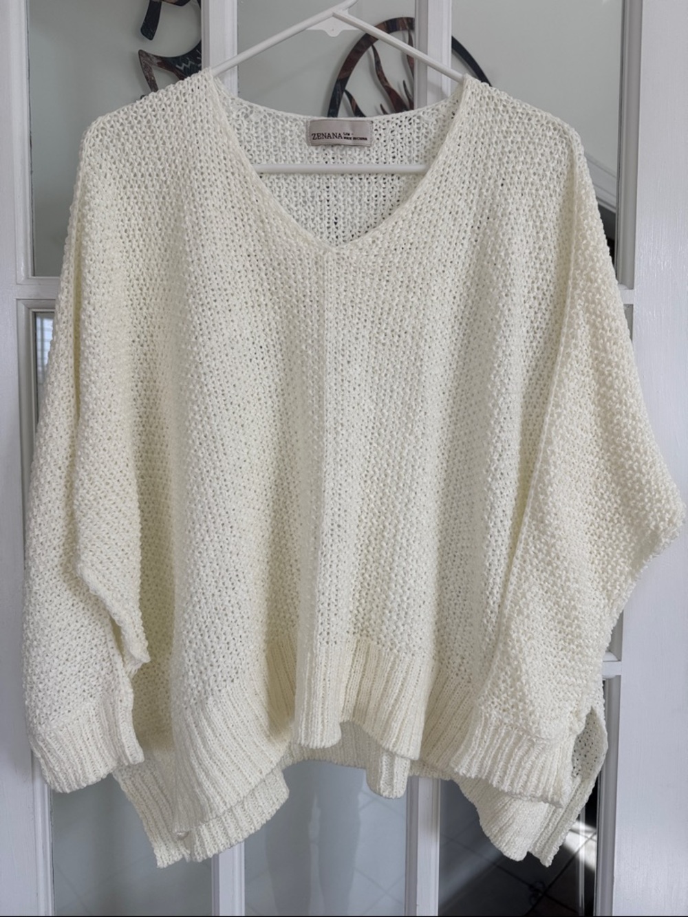 Zenana Outfitters size S/M Off-White V-Neck Ribbon-Knit Sweater, worn once